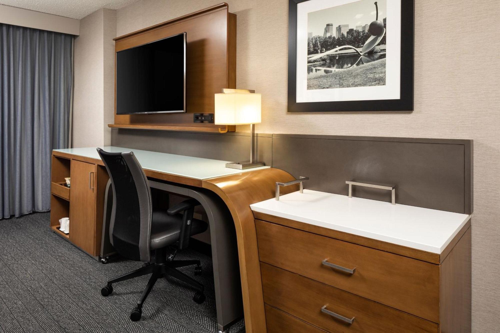 Courtyard By Marriott Minneapolis Downtown Exterior photo